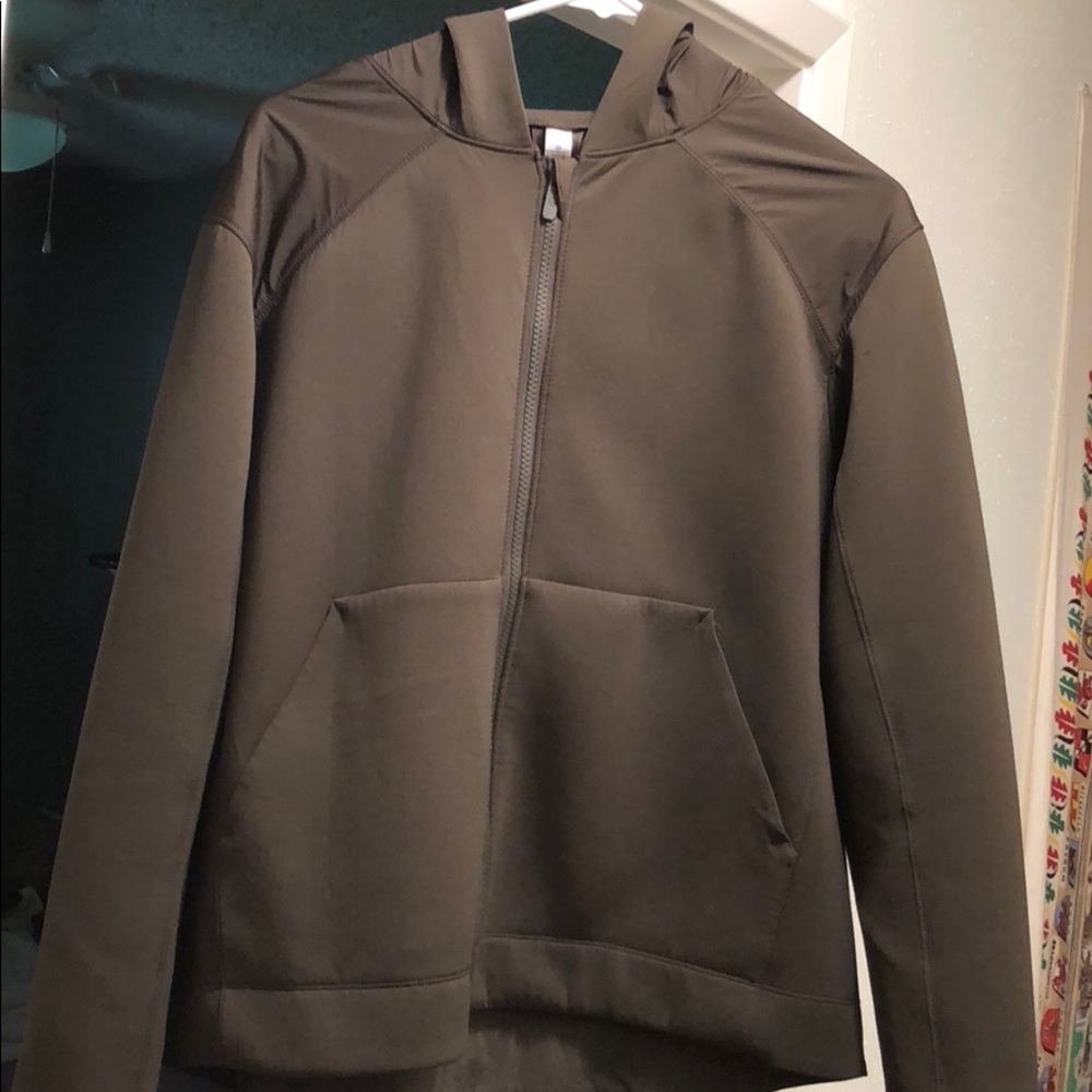 Lululemon jacket size 12
